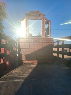 CHERRY WOOD DRESSER/MIRROR