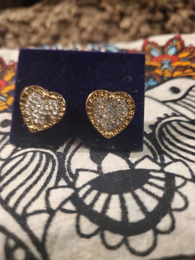Beautiful Michael Kors heart-shaped stud earrings