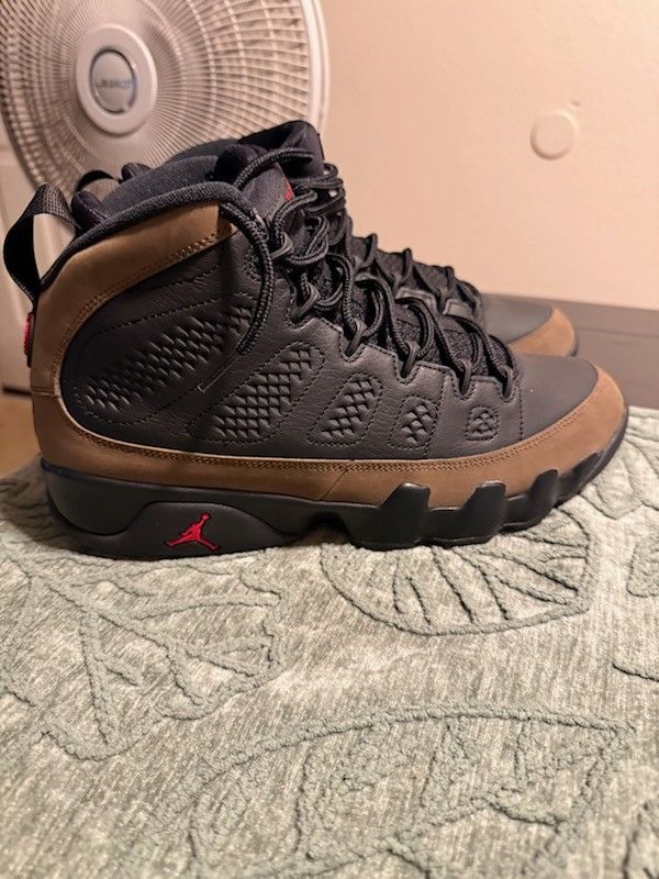 Jordan Retro 9 Olive