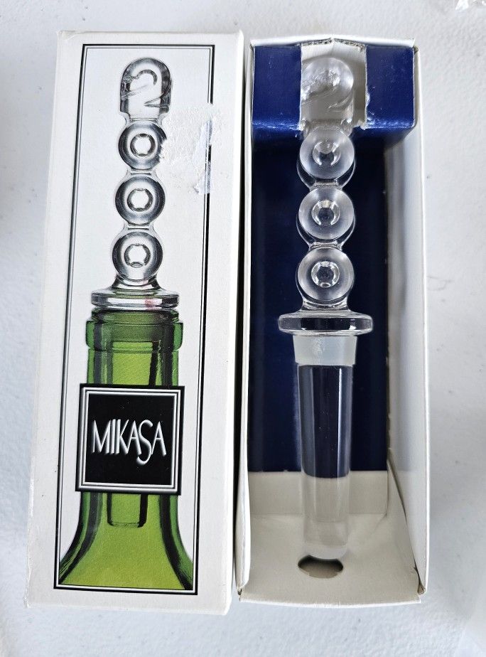 Free Mikasa Wine Bottle Stopper (NE Lake Stevens / Granite Falls)