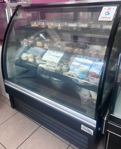 Refrigerated Bakery Display Case – $2,600