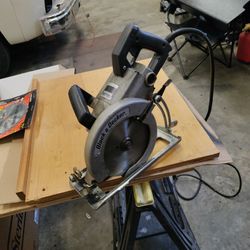 Black& Decker Worm -drive Saw