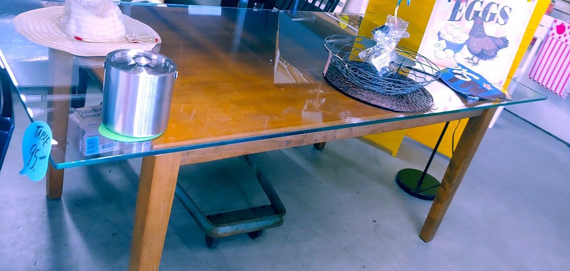 Large glass top dining room table beautiful 74.5 in Long half inch thick glass $95