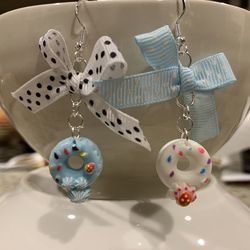 Handmade donut ribbon silver earring 