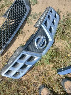 Nissan Rogue Grille OEM 2011-2013 