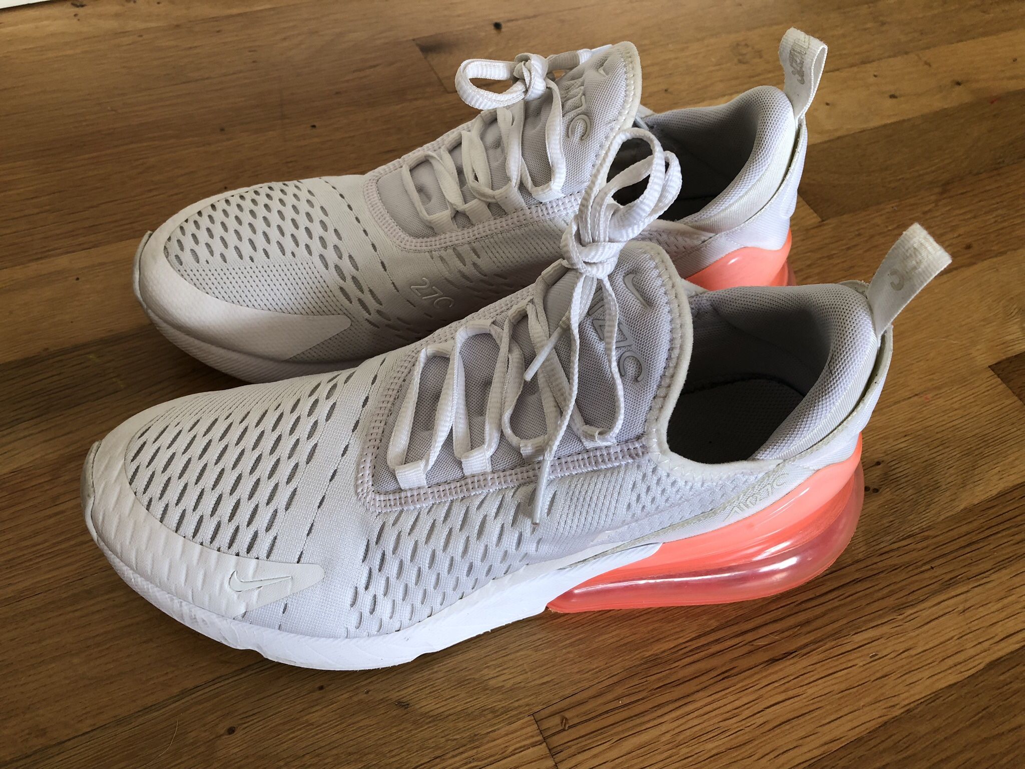 Nike Men’s Air Max 270 size 9.5