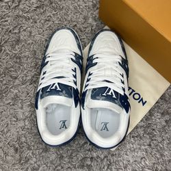 LV sneakers trainer size 11us 45eur