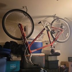 Giant Hybrid Road Bike