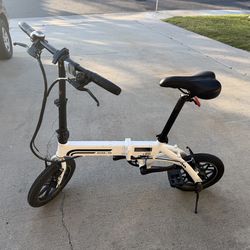 Swagtron EB-5 Folding E Bike