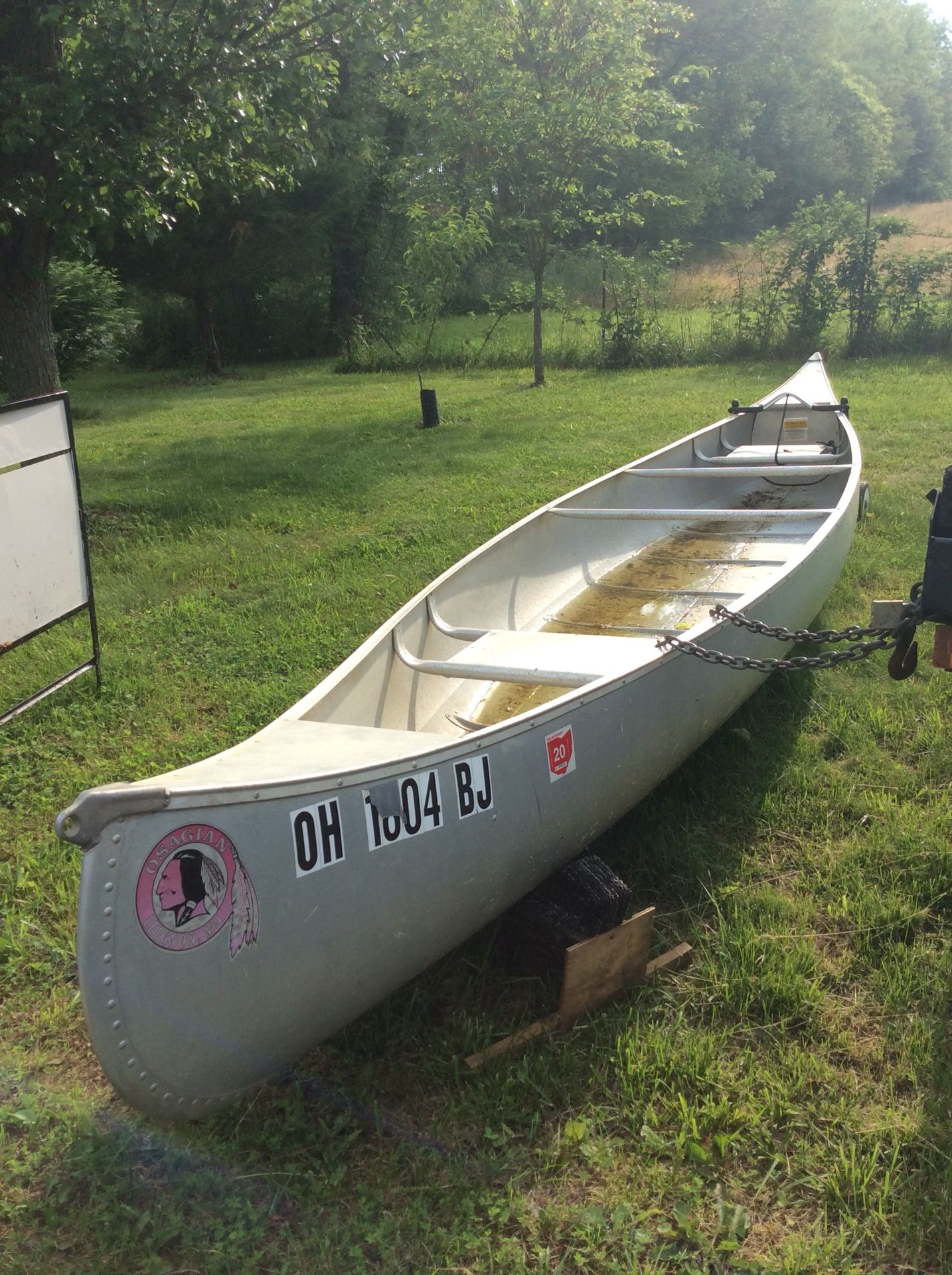 Osagian Canoe,17 ft.long. No dents