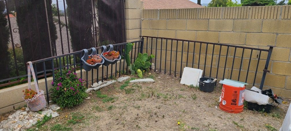 Free Wrought Iron For Recycle