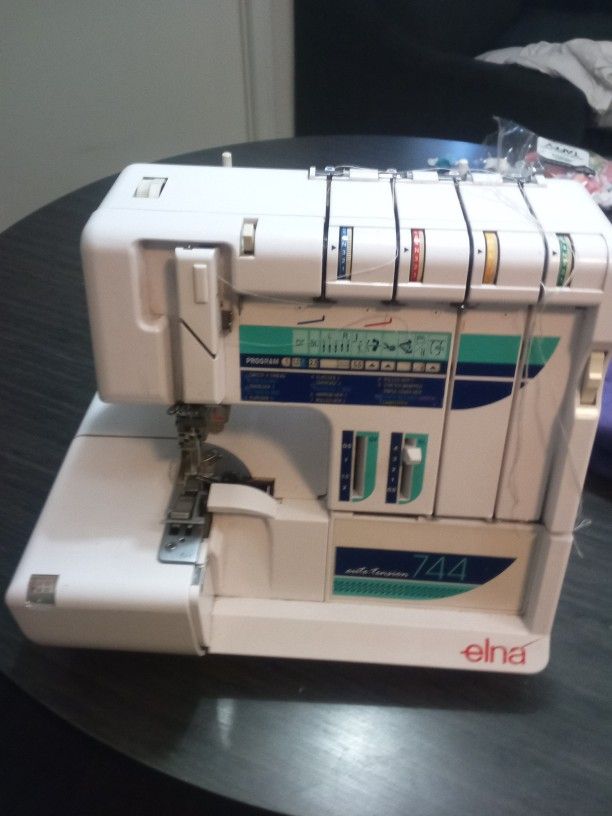 Elna Auto Tension 744 Sewing Machine