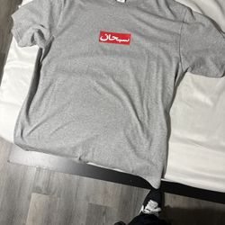 SUPREME ARABIC T SHIRT