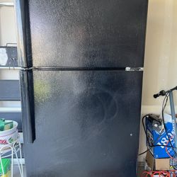 GE Refrigerator