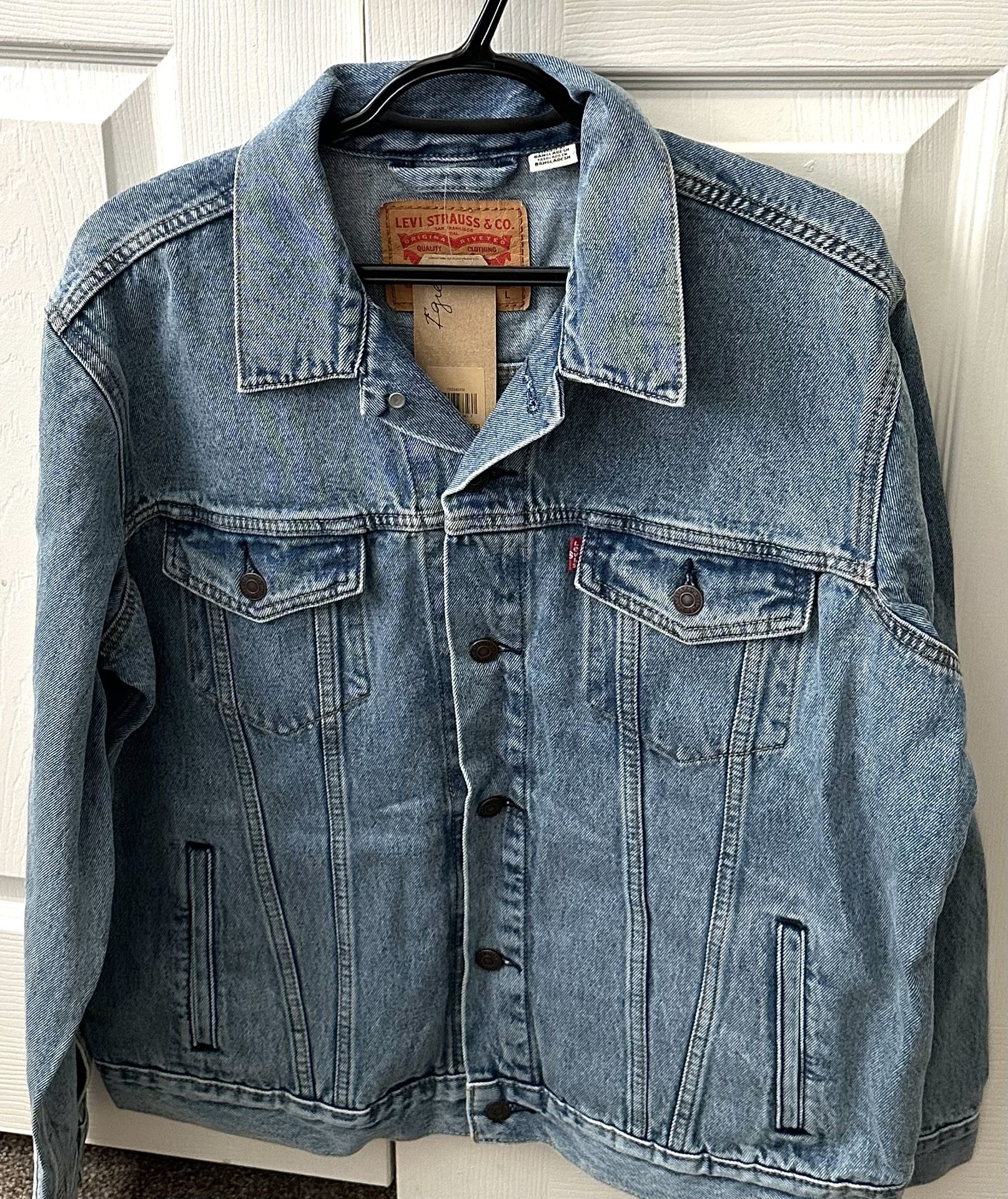 Brand New Levi’s Denim Jacket Large