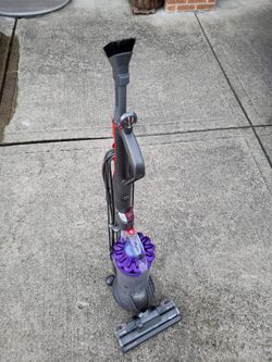 Dyson DC 40 Vacuum 