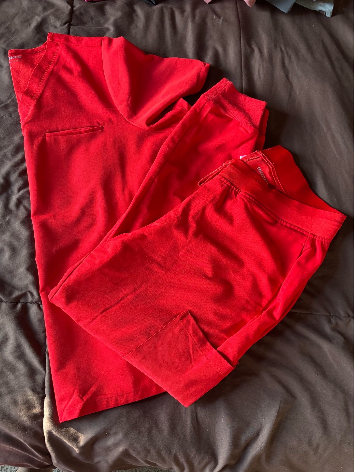 Mandala scrubs XL