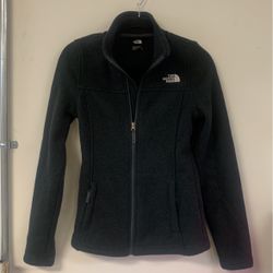 The North Face Women’s Maggy Sweater Fleece Jacket Sz XS.             Ez