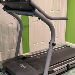 Treadmill NordicTrack Summit 4500 for Sale in Huntington NY OfferUp