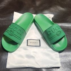 Gucci Flip Flops Size 7