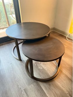2 nesting tables, indoor or outdoor