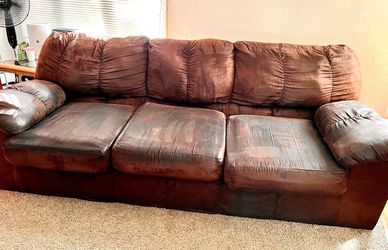 FREE LARGE COUCH