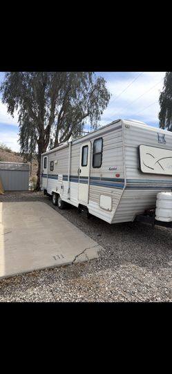 27 Ft Komfort Travel Trailer