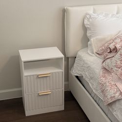Nightstand (set of 2)