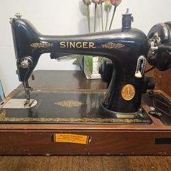 1950 Singer Sewing Machine 