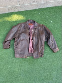 *REAL* Vintage Lesanddra Leather Jacket Barely Worn, Great Condition  #bomber #vintage #jacket #leather