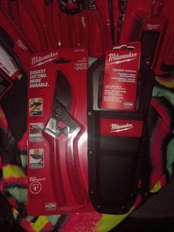 MILWAUKEE 1" PRUNER AND PRUNER SHEATH