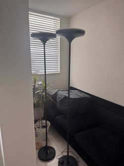 2 lamps