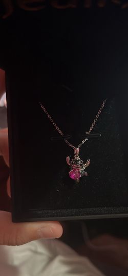 Jeulia Silver Pink Stitch Pendant
