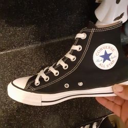 Converse womens 8 Great Condition