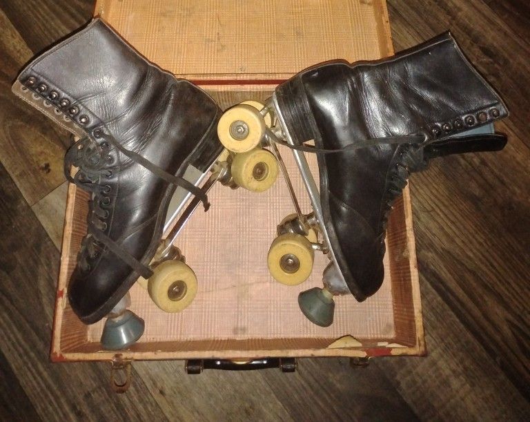 Vintage Betty Lytle By Hyde Roller Skates. RollerDerby. BOX.