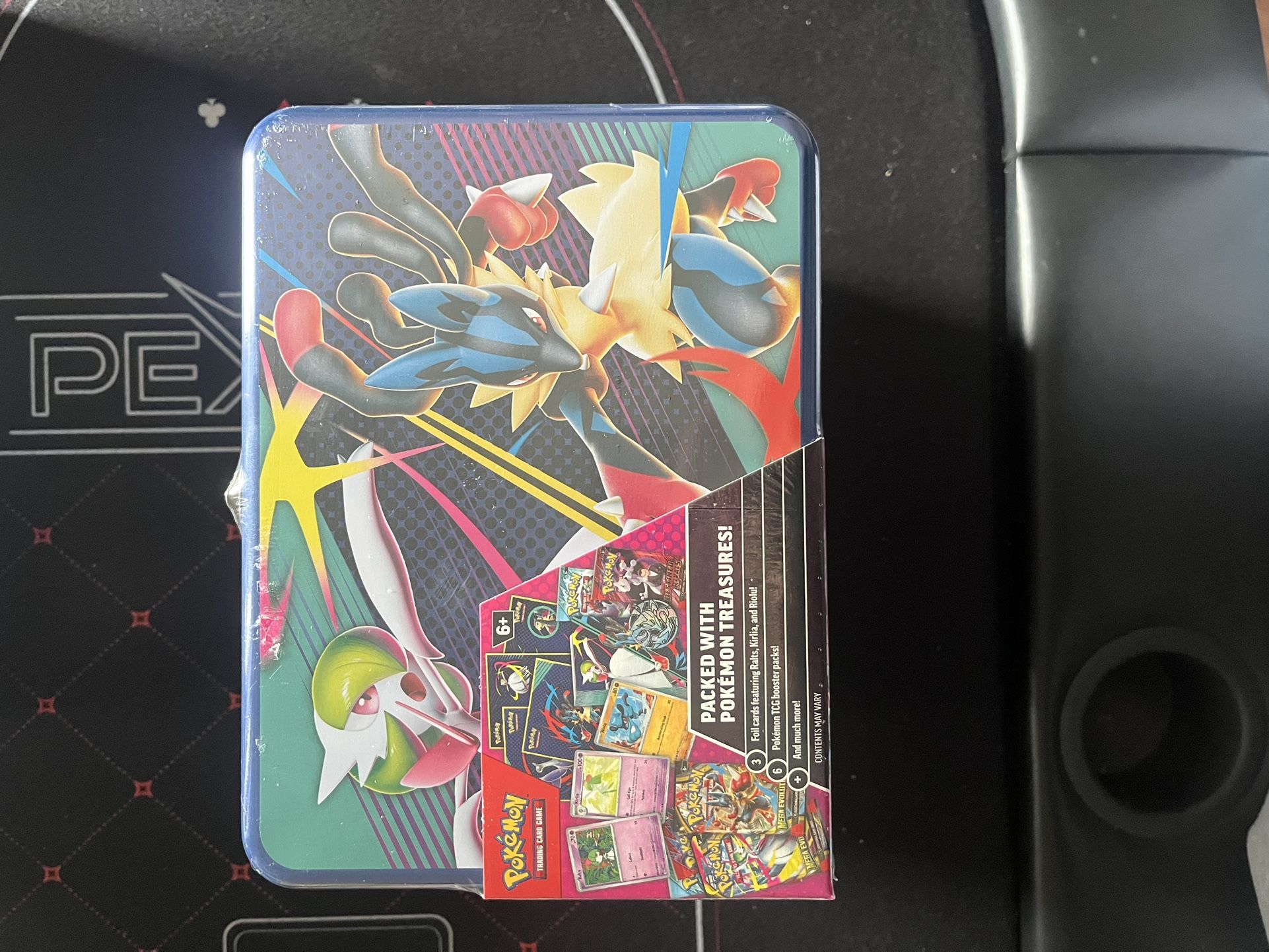 Pokemon Collector Chest