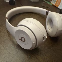 Beats Solo 4