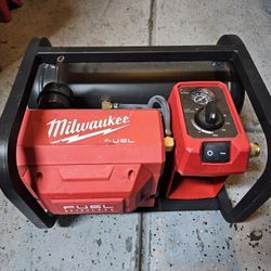 Milwaukee Compressor 