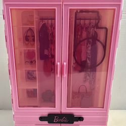 Barbie Pink Wardrobe Ultimate Closet 2018 Carrying Case by Mattel With Clothes!