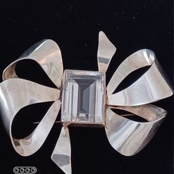 Vtg.Rare " TURE" Sterling Silver ROCK CRYSTAL  bow Pin