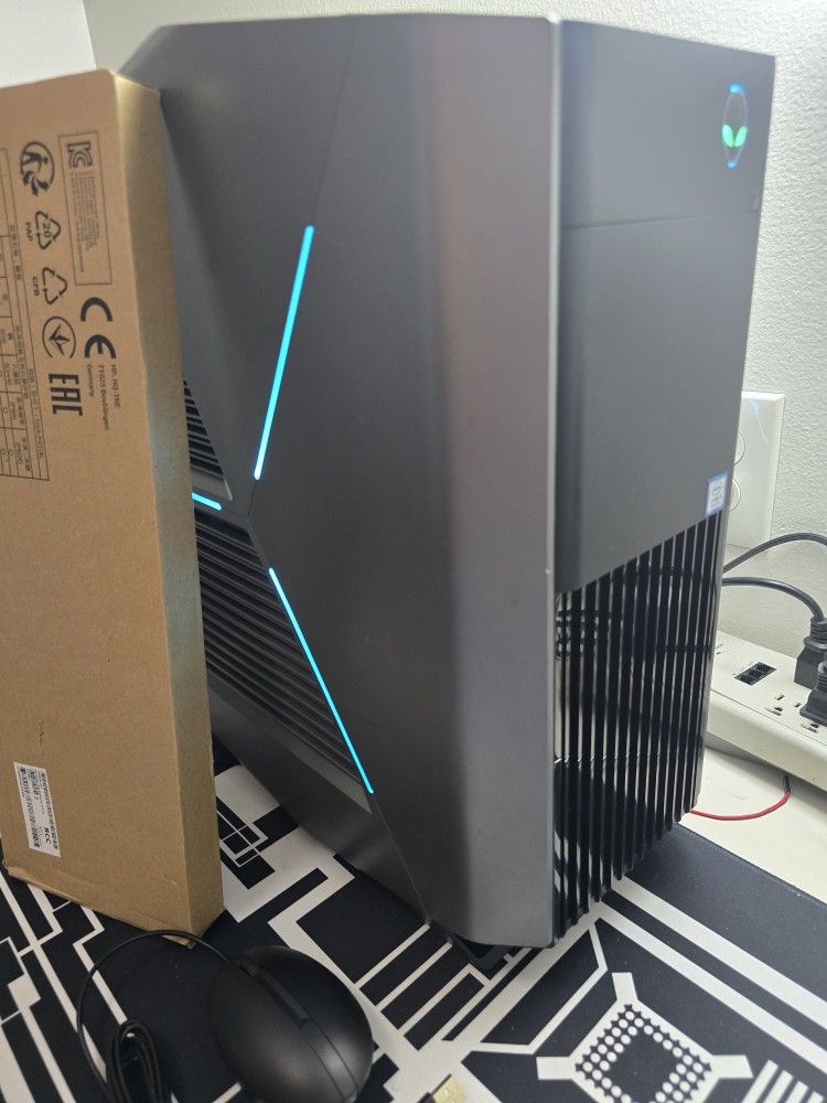 Gaming pc desktop computer alienware aurora r8 intel i5, gtx 1070, 16 gb ram, ssd, hdd wifi bundle