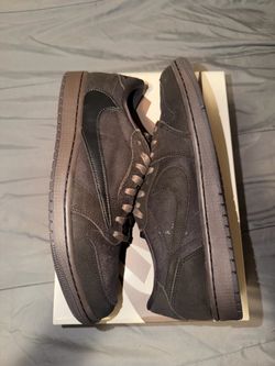 Travis Scott velvet brown