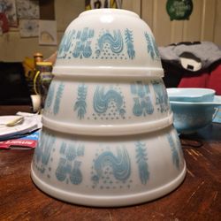 Pyrex Vintage Bowl Collection 