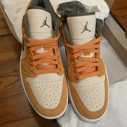 Jordan 1 Low - Light Curry