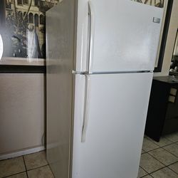 Apartment Refrigerator ice maker Work  66 tall 30 wide 30 deep