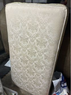 Free car seat and baby crib mattress