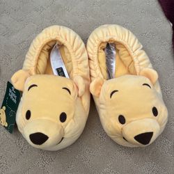 Winnie The Pooh Slippers M7/W9