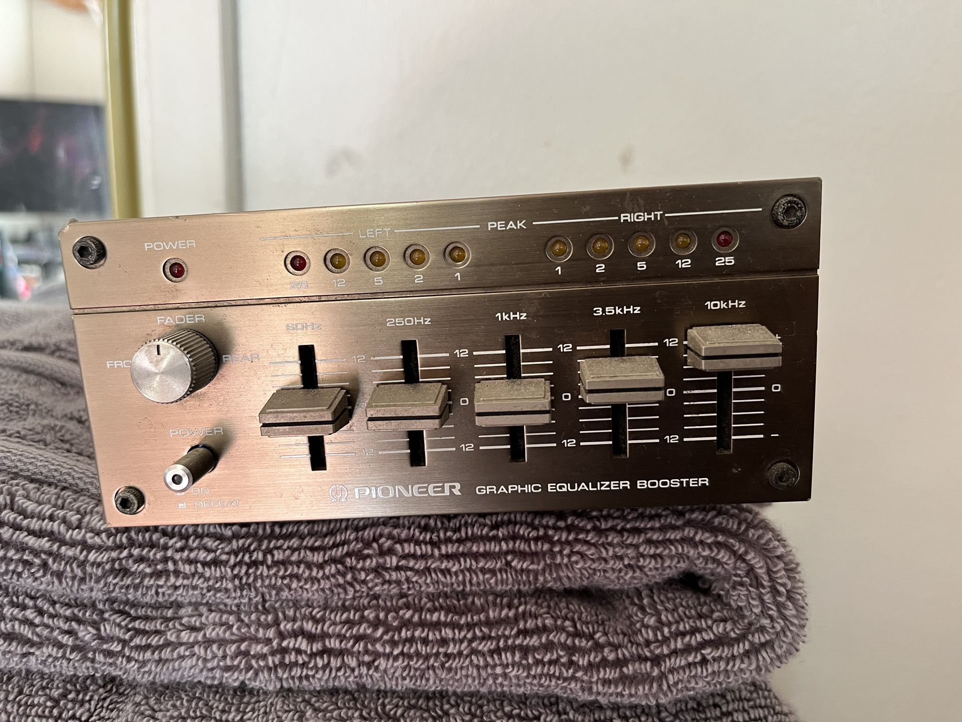 VINTAGE PIONEER CAR EQUALIZER AD50