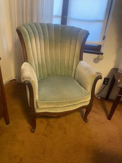 Channel back/Fan back arm chair