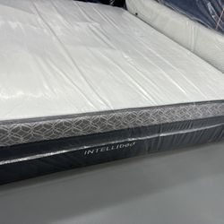 KING SIZE INTELLIBED “MIDNIGHT” MATTRESS & BOX SPRINGS BED SET